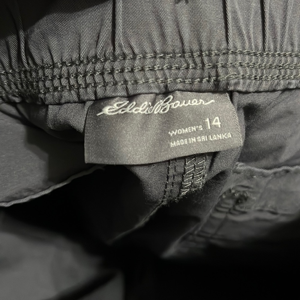Eddie Bauer shorts - Picture 3 of 7